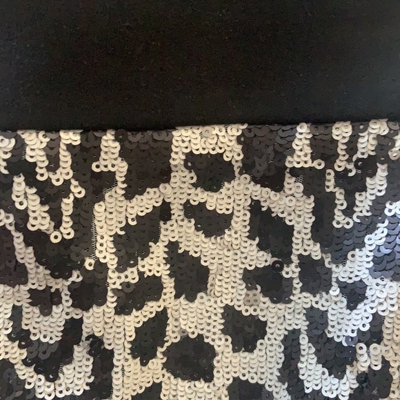 The Limited Black & White Animal Print Sequin Pencil Skirt Size 0R BNWT - Picture 6 of 6
